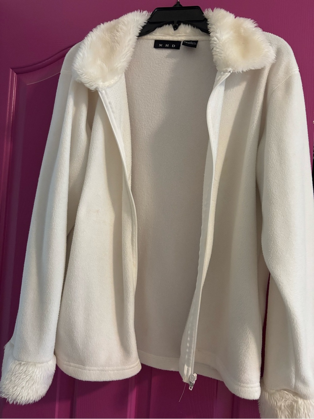 LG Cream Teddy Jacket with Faux-Fur Collar, side pockets.